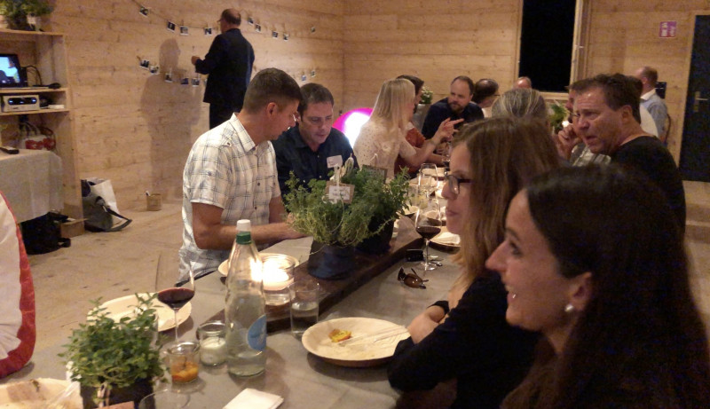 im Sääli wird gegessen…